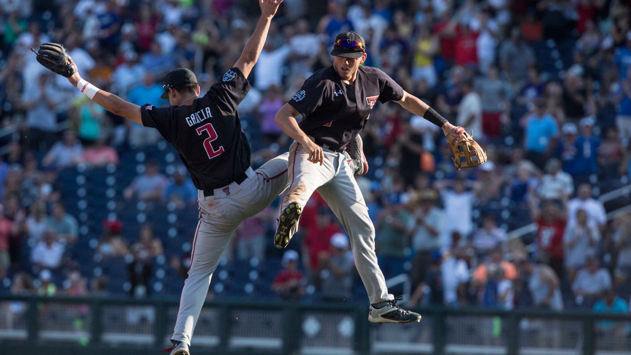 Texas Tech knocks out top seed Florida in CWS